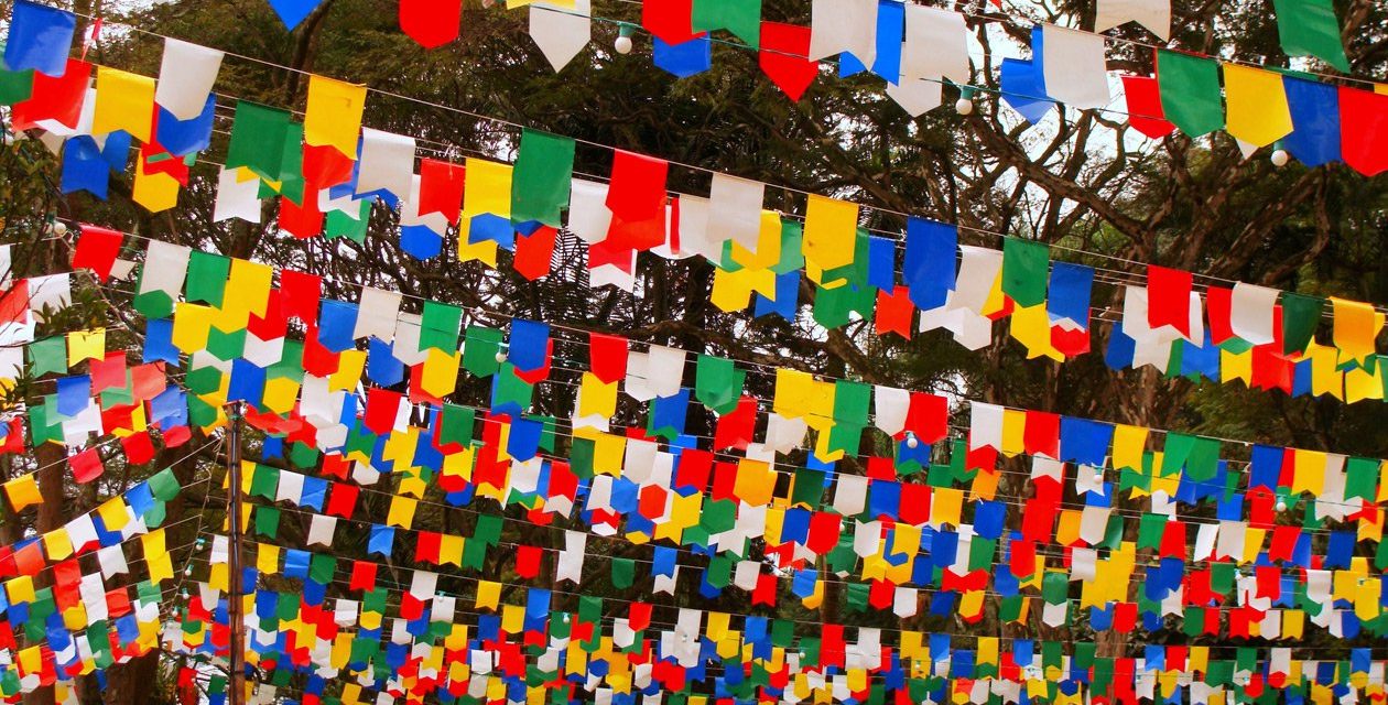 bandeirinha-de-festa-junina-bandeirinha-com-10-metros-1260x640|||Fotógrafo:Divulgação
