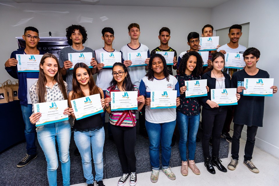 Alunos participantes do JA Start UP_Crédito Lucas Calazans_Atitude Inici...