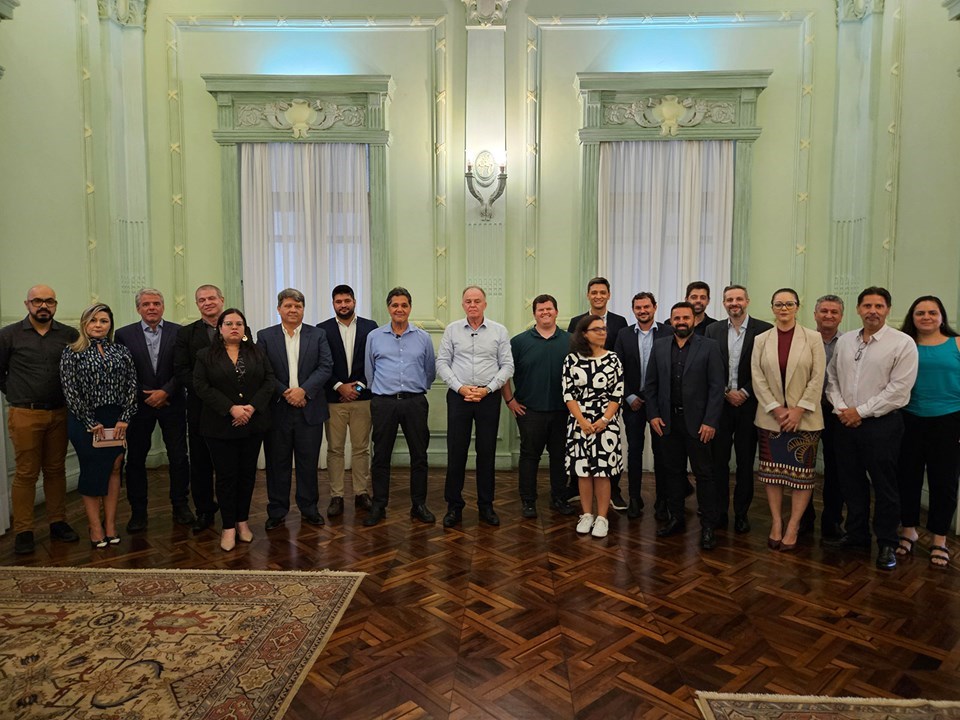 Cerimônia de assinatura do contrato entre a Marca Ambiental e a Air Liquide no Palácio Anchieta. O acordo entre as empresas  foi firmado no mês de abril de 2024.  Foto - Hélio Filho (1)|||Fotógrafo:Helio Filho/Secom