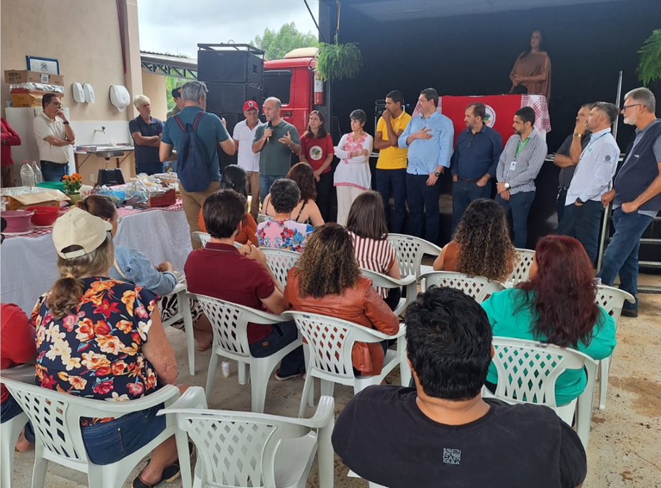 Entrega de equipamentos do Funsaf em Águia Branca. (1)