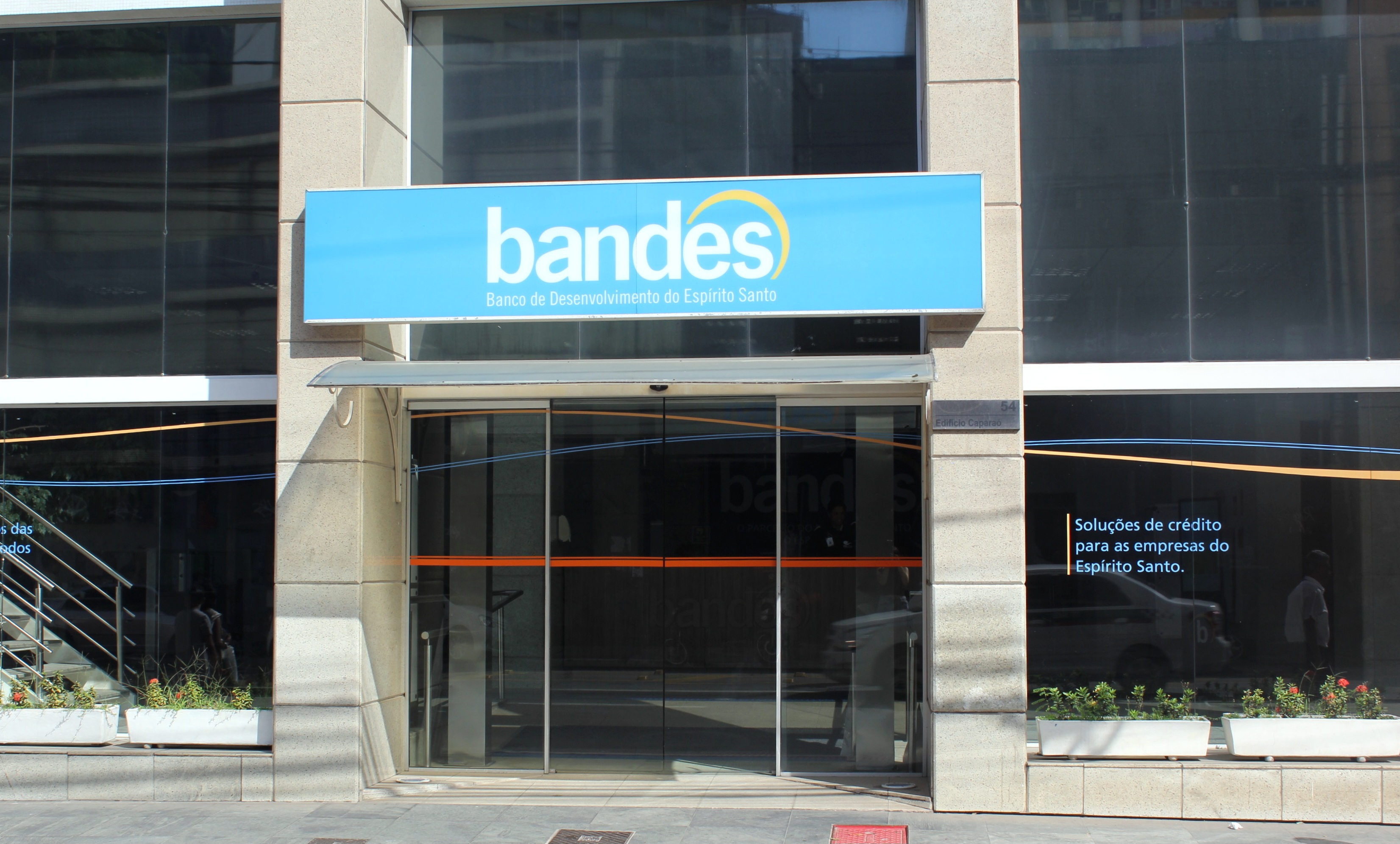 Fachada bandes (1)
