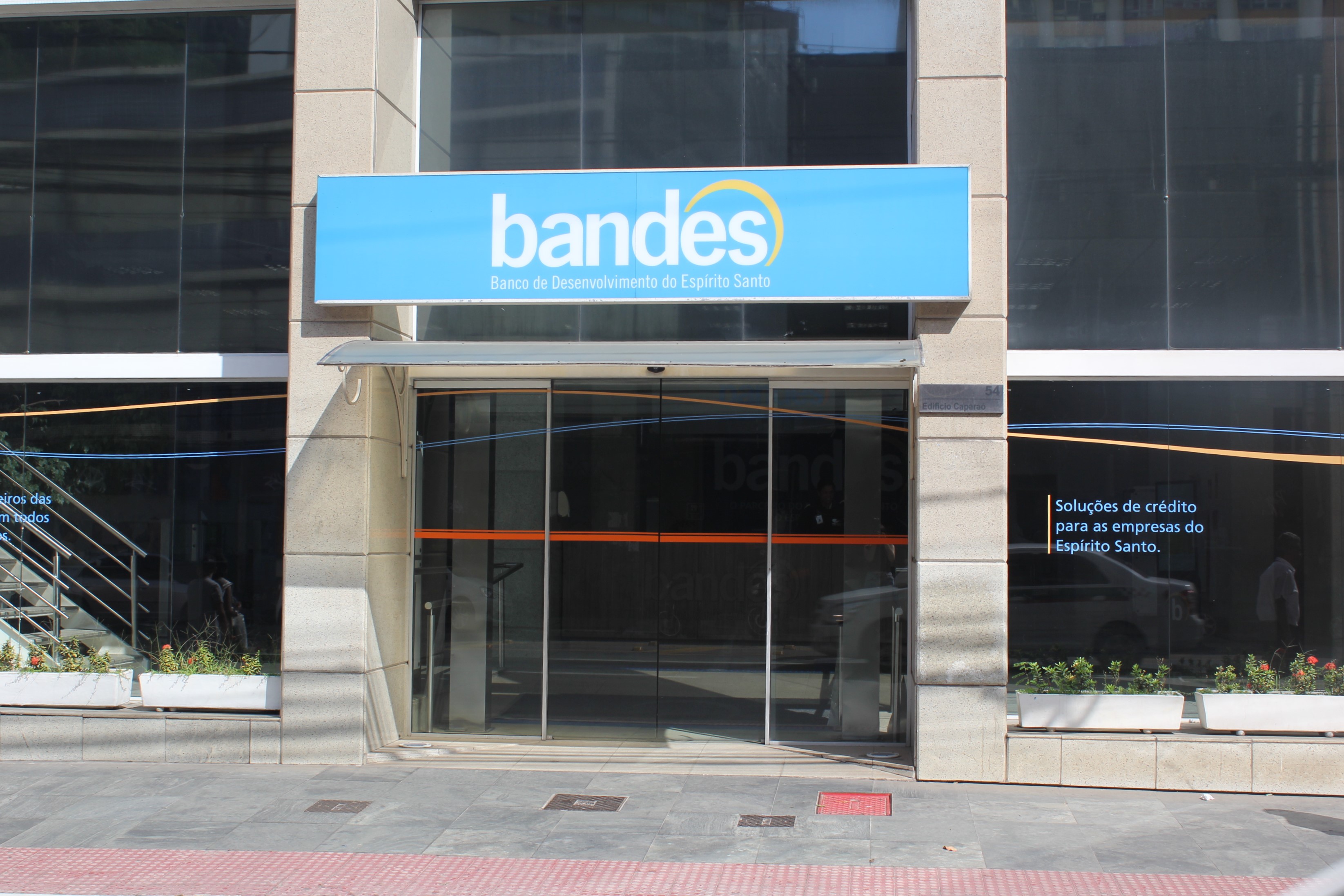 Fachada bandes (2)