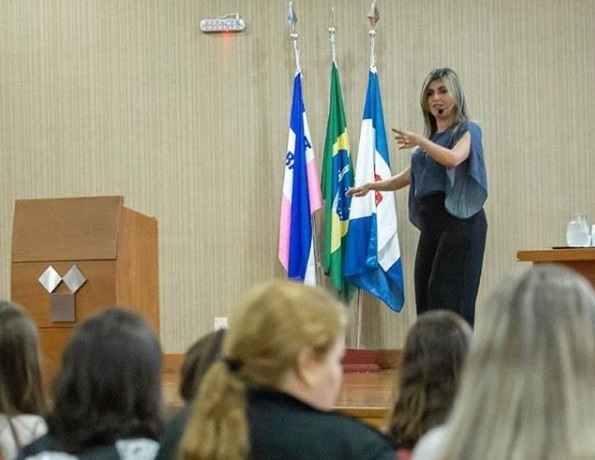 Dia da Mulher: servidora dá exemplo de superação
