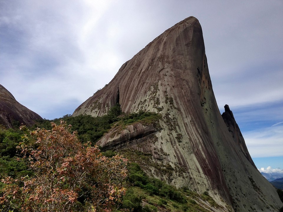 LEONARDO MERÇON_ÚLTIMOS REFÚGIOS_201401010076-Pedra Azul (Parque Estadual da Pedra Azul) - Blue Stone