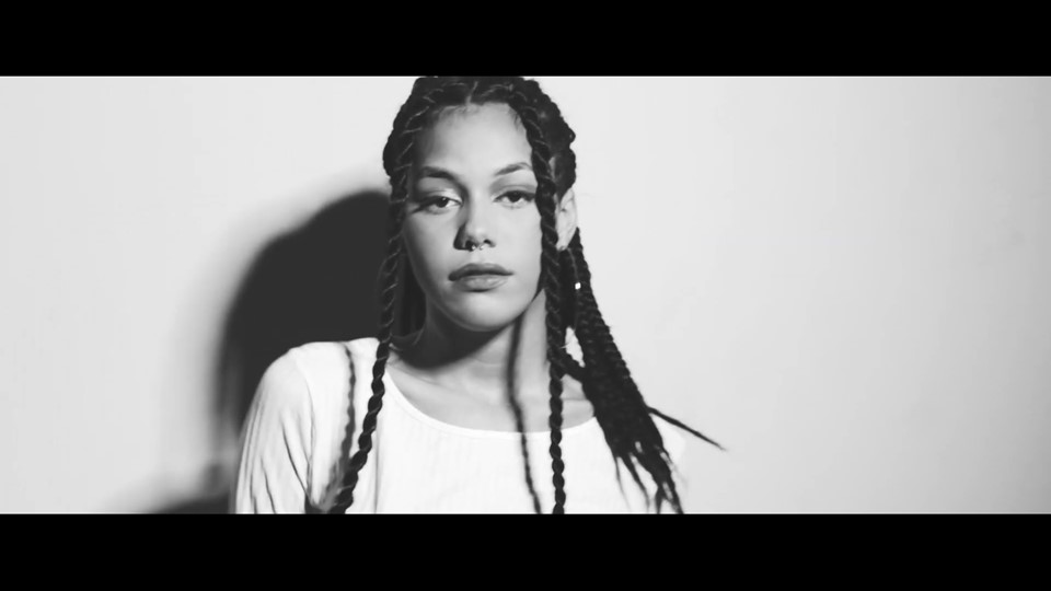 Não Sinta Pena de Mim de Ricky Foline. Artista Gabriela Moulaz