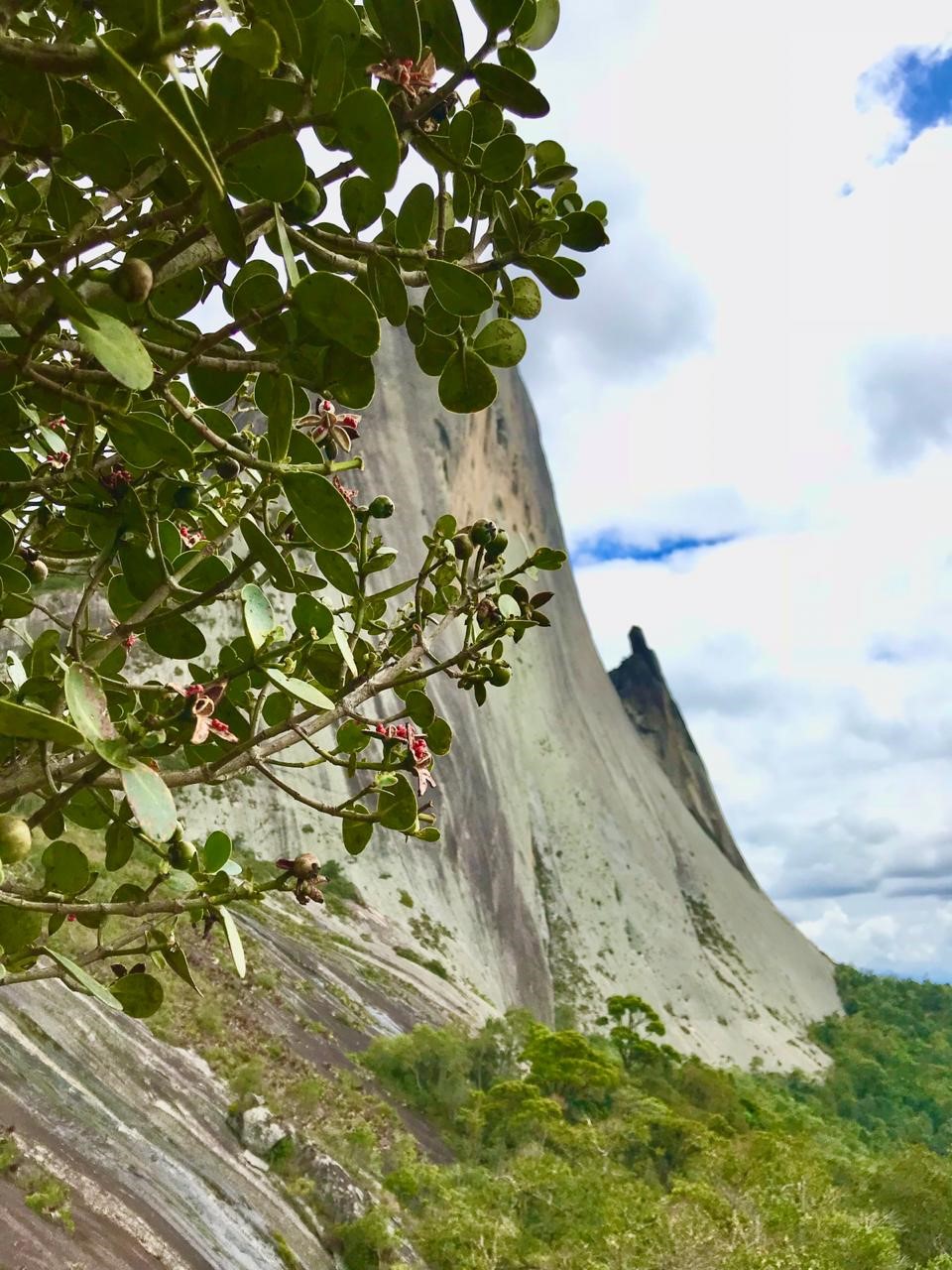 Pedra Azul - Karol Gazoni (2)