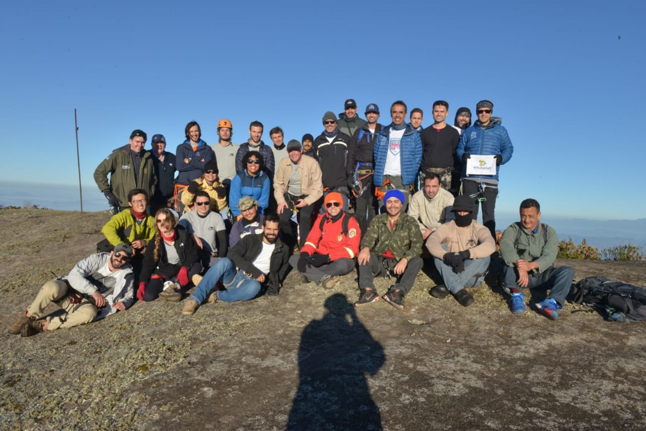 Expedição marca reinauguração da Trilha do Pico do Forno Grande, em Castelo