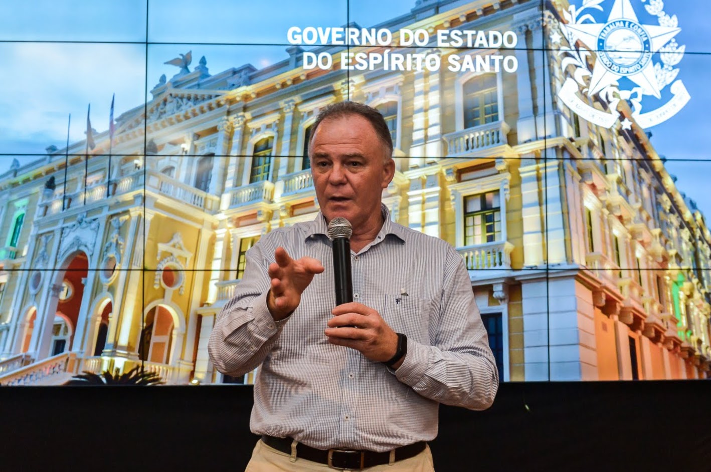 Governo anuncia novas medidas para combater disseminação do novo coronavírus