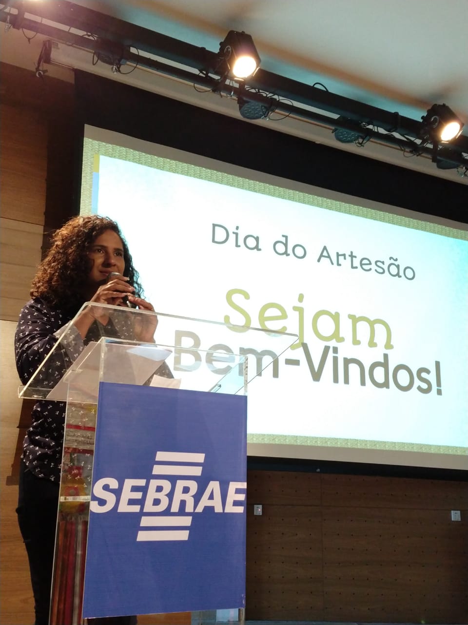 a24dbf26-c8d3-4ce1-bbe3-a992aefb4a1b