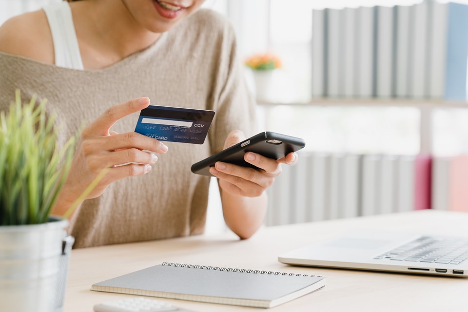 beautiful-asian-woman-using-smartphone-buying-online-shopping-1