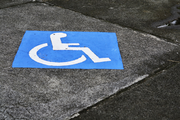 close-up-disabled-parking_1138-47