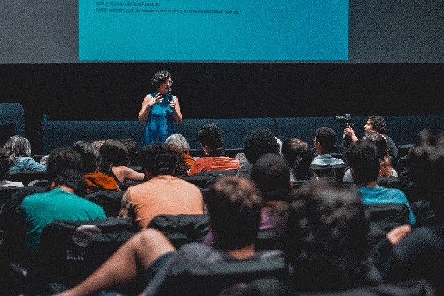 Projeto disponibiliza palestras de formação técnica em audiovisual pela internet