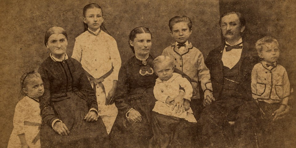 retrato-familia-museu-do-colono (1)