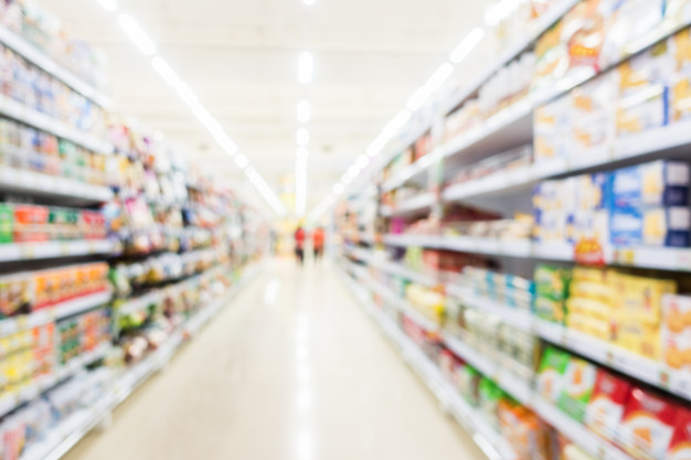 supermercado-de-borrao-abstrata-e-loja-de-varejo_74190-7546
