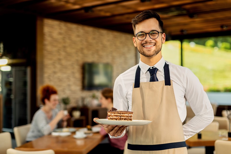 we-serve-best-cakes